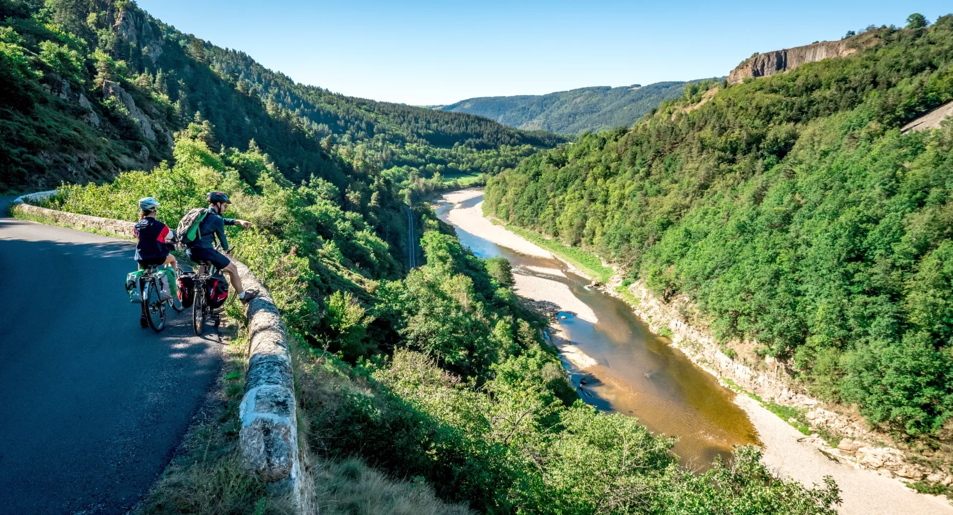 Randonnée dans la vallée de l’Allier : au cœur de la plus grande zone alluviale de France