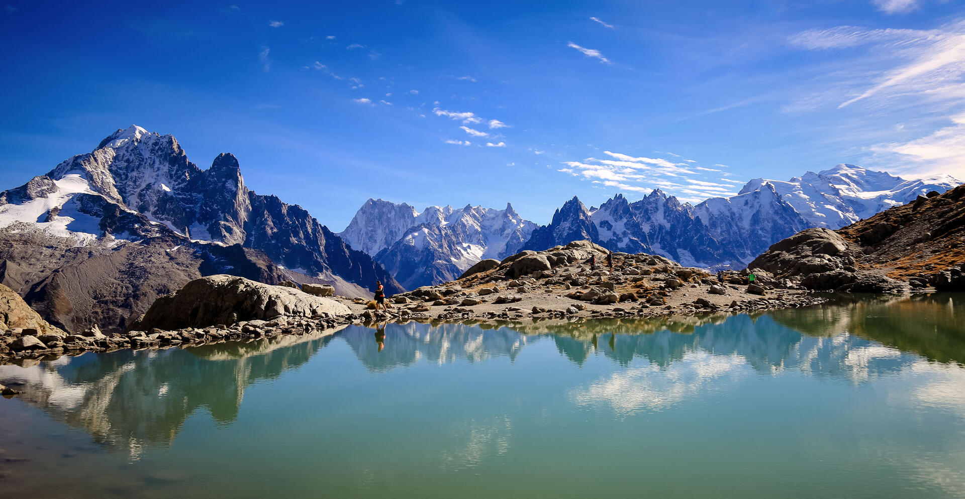 Randonnée vers le lac Blanc : un incontournable de l’automne face au Mont-Blanc