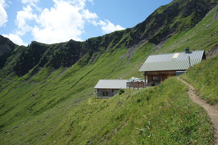 Sur les balcons de la vallée d’Abondance jusqu’au refuge de Bise