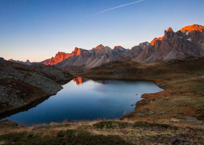 Randonnée dans la vallée préservée de la Clarée (Hautes-Alpes)